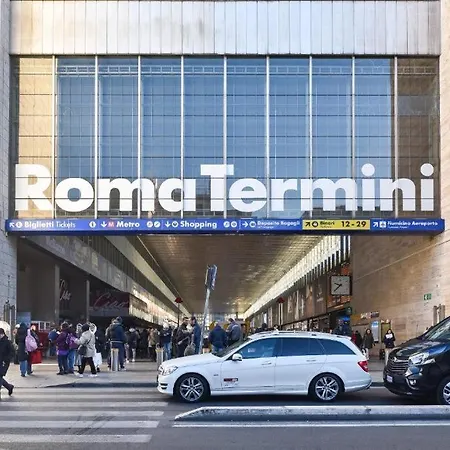 Relax Palace Konukevi *